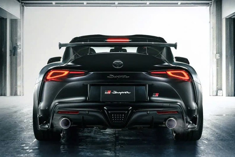 I USA använder 2026 års Supra Final Edition fortfarande B58-motorn på 382 hästkrafter, som accelererar från 0–96 km/h på 3,9 sekunder, och kostar från 69 745 USD. 4-9926.jpg