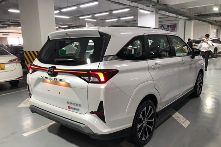 Toyota មិនបានបញ្ជាក់ថាតើរូបរាងរួមរបស់ Veloz នឹងត្រូវបានធ្វើឲ្យស្រស់ស្អាតឬអត់នៅពេលដែលវាប្តូរទៅជាការកំណត់រចនាសម្ព័ន្ធកូនកាត់។ 3-7942.jpg