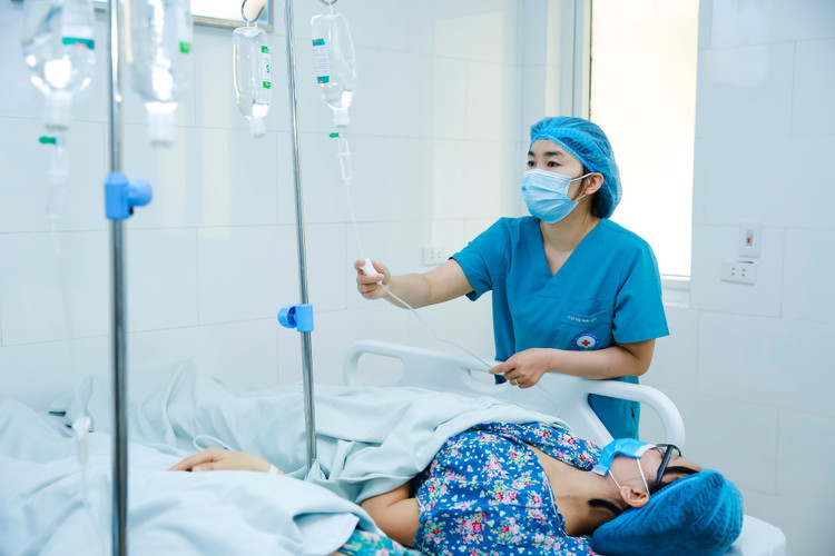 Bác sĩ mách cách chuẩn bị trước khi thụ tinh ống nghiệm để thành công ảnh 1