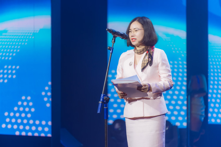 Bà Hoàng Thị Thơm, Phó Cục trưởng Cục Dân số (Bộ Y tế)