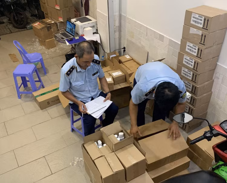 Mỹ phẩm giả bị lực lượng chức năng phát hiện