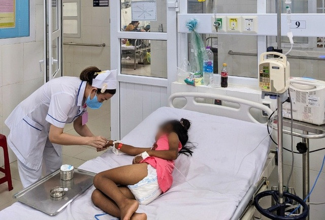 Ninh Thuận: Ăn hạt dầu mè, 3 trẻ ngộ độc nặng ảnh 1