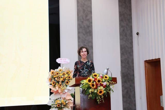 bà Lesley Miller, Phó trưởng Đại diện, UNICEF Việt Nam phát biểu