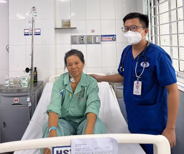 Người bệnh bị ngộ độc do ăn thịt và trứng cóc đã tỉnh táo và hồi phục sức khỏe