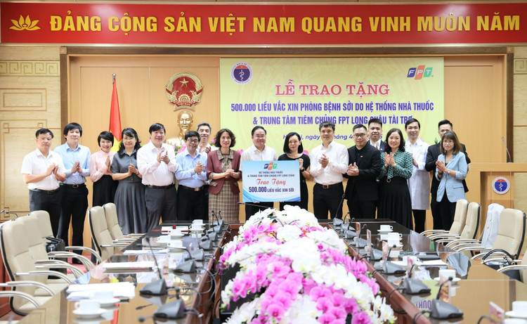 Ngày 22/4/2025, Bộ Y tế đã tiếp nhận 500.000 liều vắc xin phòng bệnh Sởi - Ảnh BYTCC