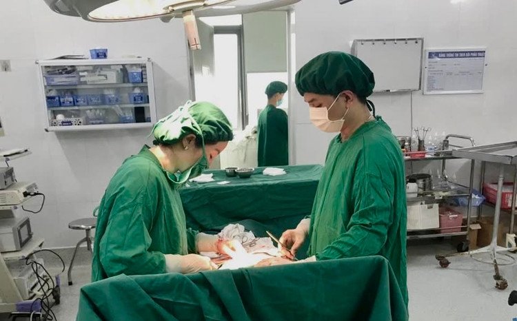 Ca phẫu thuật khẩn cấp cứu sống thai nhi - Ảnh BVCC