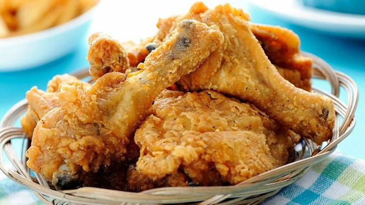 Chất béo gây cản trở khả năng sản xuất hormone của tuyến giáp. (Ảnh: ITN) Chất béo gây cản trở khả năng sản xuất hormone của tuyến giáp. (Ảnh: ITN)