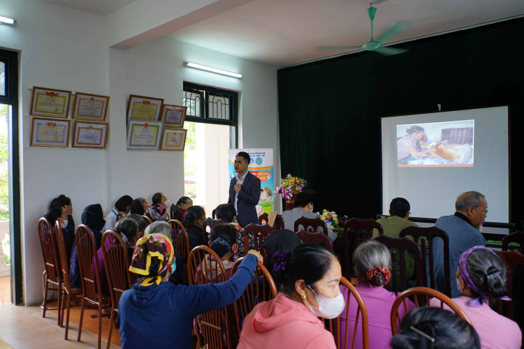 Tuyên truyền về chăm sóc sức khỏe và chính sách dân số cho người cao tuổi