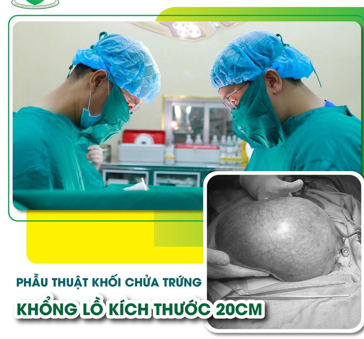 Tưởng béo bụng nào ngờ chửa trứng nặng hơn 4kg