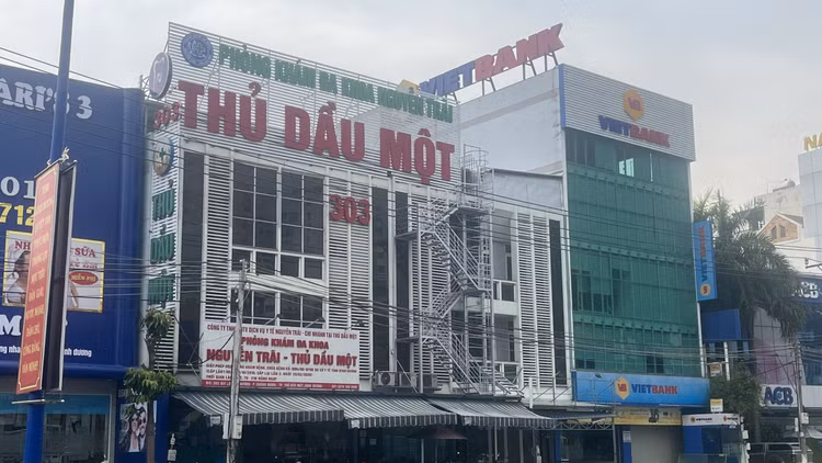 Phòng khám đa khoa Nguyễn Trãi - Thủ Dầu Một bị đừng hoạt động - Ảnh: Thương trường