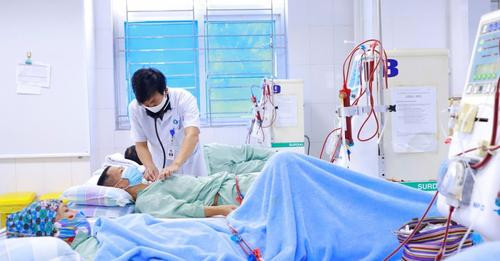 Bệnh nhân lần đầu đi khám đã phải lọc máu vì suy thận