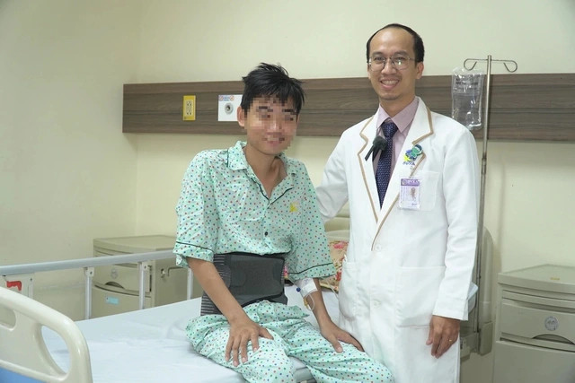 Anh S. trong ngày chuẩn bị xuất viện - Ảnh BSCC