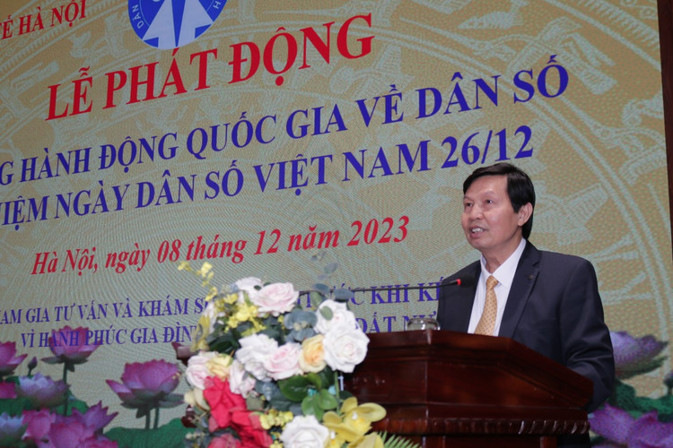 Phó Giám đốc Sở Y tế Hà Nội Trần Văn Chung phát biểu tại buổi lễ