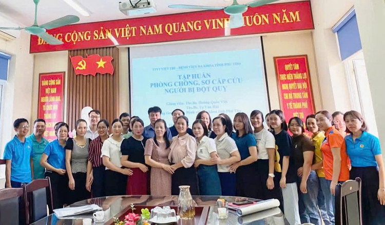 Hình ảnh tại chương trình Tập huấn phòng chống, sơ cấp cứu người bị đột quỵ tại Trung tâm Y tế Thành phố Việt Trì - Ảnh BVCC