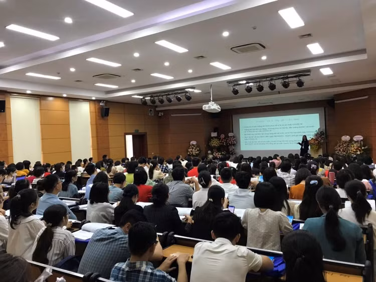 Hội thảo: “Sức khỏe trẻ em thời kỳ hậu Covid -19 và giải pháp tăng cường miễn dịch bằng dinh dưỡng” tổ chức tại đại học Y Hà Nội ngày 14,15/ 11.