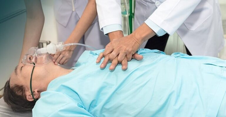 Ảnh minh họa: Kỹ thuật ép tim cấp cứu ngừng tim, ngừng tuần hoàn - ảnh BVCC