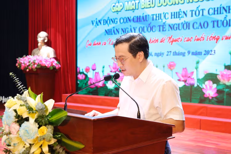 Ông Nguyễn Thanh Tùng, Phó chủ tịch UBND quận Đống Đa phát biểu