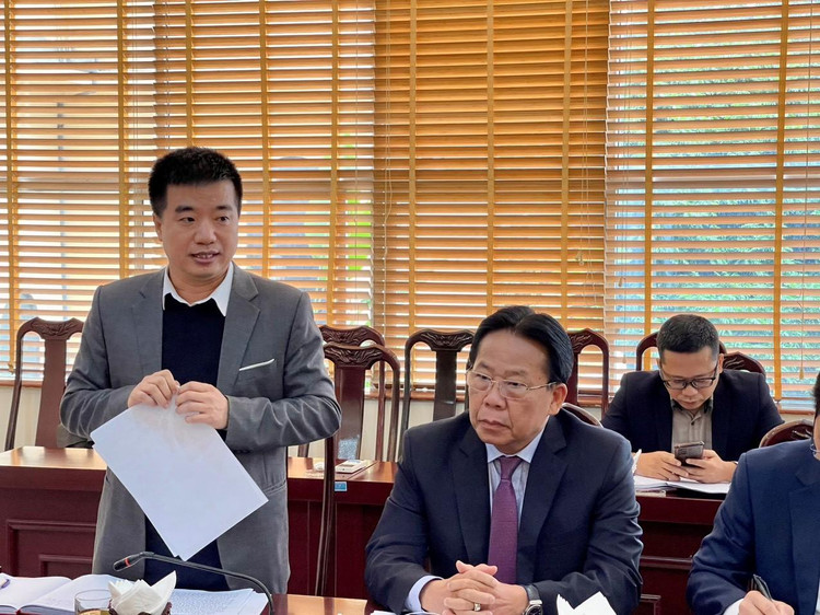 TTK LHHVN Nguyễn Quyết Chiến trình bày Dự thảo báo cáo thực hiện NQ 23 của LHHVN