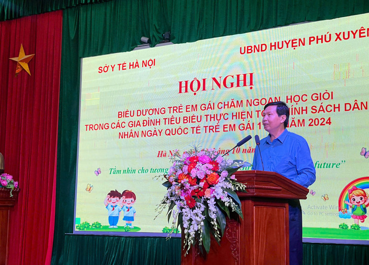 TS Trần Văn Chung, Phó giám đốc Sở Y tế phát biểu tại Hội nghị