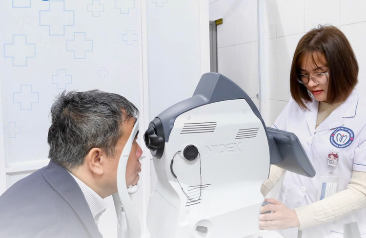 Người bệnh đái tháo đường cần đi khám mắt - Ảnh BVCC