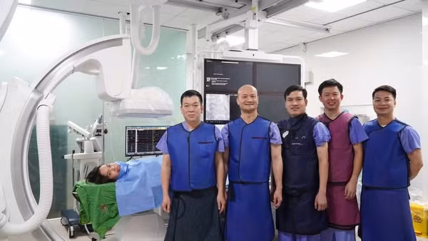 Kíp can thiệp cho bệnh nhân - Ảnh BVCC
