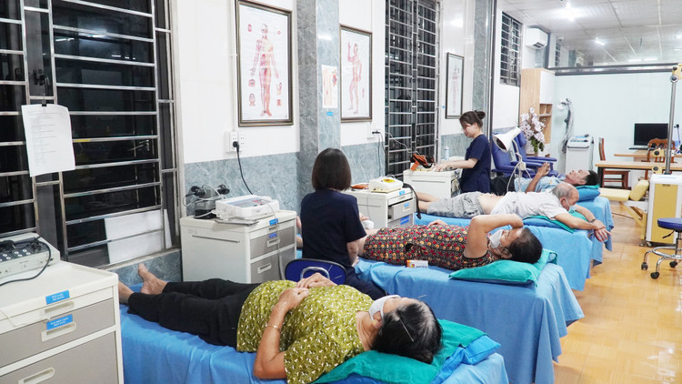 Nhiều bệnh nhân Liệt VII ngoại biên do thói quen sinh hoạt không đúng