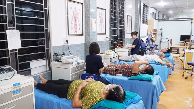 Nhiều bệnh nhân Liệt VII ngoại biên do thói quen sinh hoạt không đúng