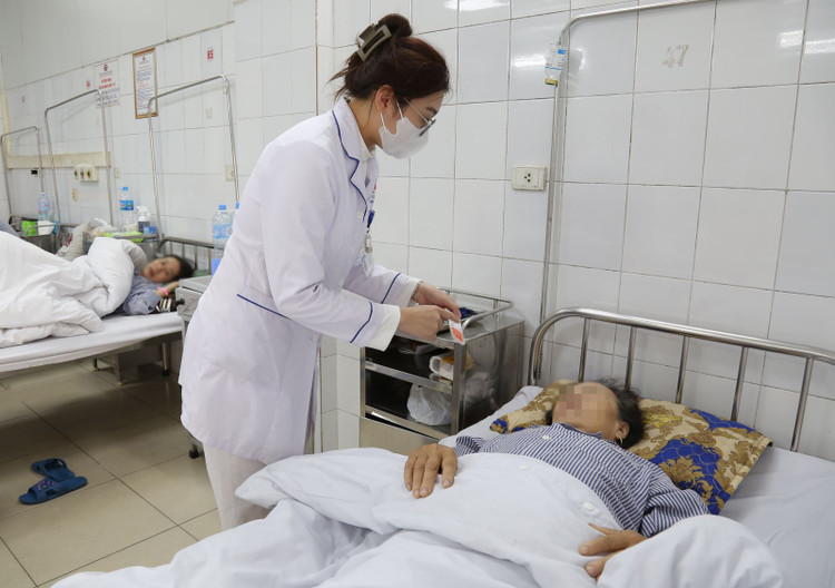 Bệnh nhân phục hồi nhanh, đã đại tiện được bình thường sau phẫu thuật - Ảnh BVCC