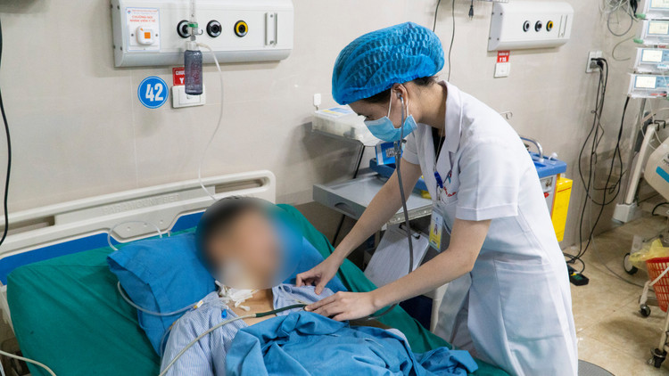 Lọc máu hấp phụ, thay huyết tương cứu nam nhân tăng mỡ máu, hoại tử tuỵ ảnh 2