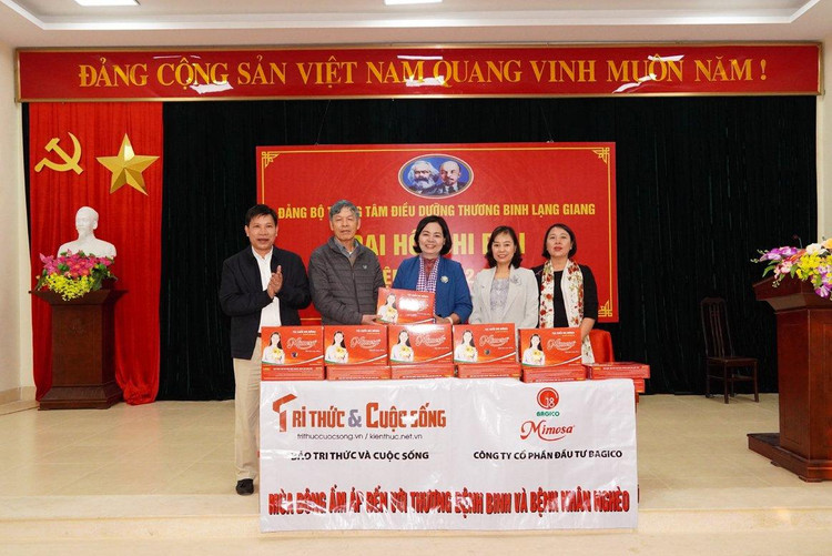 Mùa đông ấm áp đến với thương bệnh binh và cán bộ Trung tâm điều dưỡng thương binh Lạng Giang