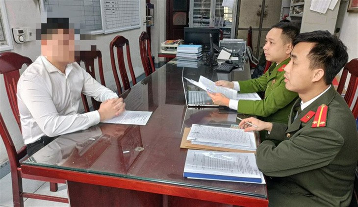 Vì sao chuyển cuộc gọi đến đường dây nóng Bộ Công an lại bị phạt? ảnh 1