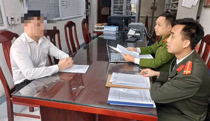 Vì sao chuyển cuộc gọi đến đường dây nóng Bộ Công an lại bị phạt? ảnh 1