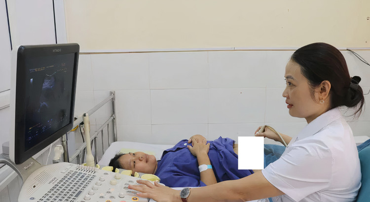 Khám thai không chỉ siêu âm mà cần khám theo chỉ định của bác sĩ - Ảnh BVCC