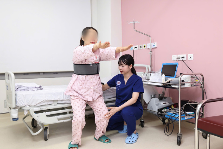 Sức khỏe người bệnh ổn định sau 2 tuần phẫu thuật - Ảnh BVCC