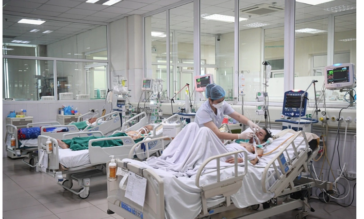 Bệnh nhân nhiễm cúm A nặng tại bệnh viện Nhiệt Đới TƯ - Ảnh BVCC