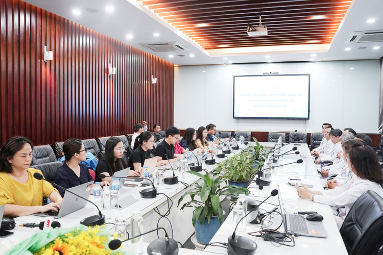Bệnh viện Chợ Rẫy tổ chức buổi chia sẻ thông tin về quá trình điều trị thành công cho NSND Thanh Tuấn - Ảnh BVCC