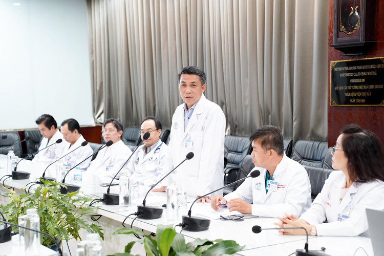 Các bác sĩ chia sẻ về ca bệnh - Ảnh BVCC