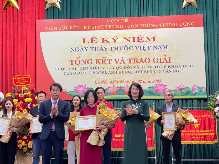 PGS.TS. Nguyễn Thị Liên Hương Thứ trưởng Bộ Y tế chia sẻ tại Lễ kỷ niệm và Chương trình tổng kết, trao giải Cuộc thi PGS.TS. Nguyễn Thị Liên Hương Thứ trưởng Bộ Y tế chia sẻ tại Lễ kỷ niệm và Chương trình tổng kết, trao giải Cuộc thi