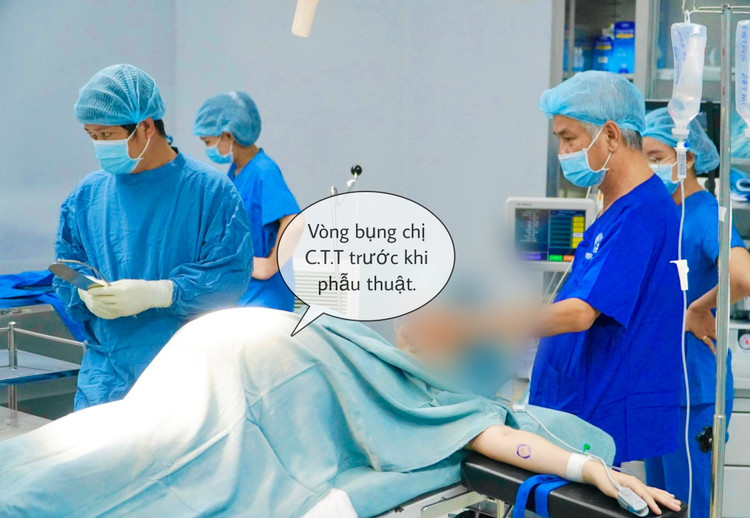 Mang u 2 năm bụng bệnh nhân to khủng