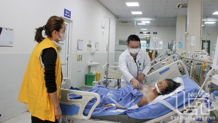 Nhiều bệnh nhân cấp cứu rất nặng - Ảnh BVCC