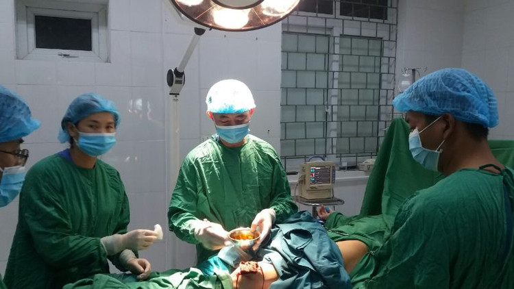 Bệnh viện E lên phẫu thuật tại Hà Giang