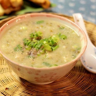 Cháo thuốc giúp người bệnh sởi nhanh bình phục ảnh 1