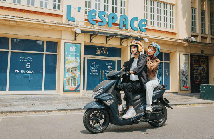 Vi vu dạo phố không lo tốn xăng cùng Yamaha FreeGo