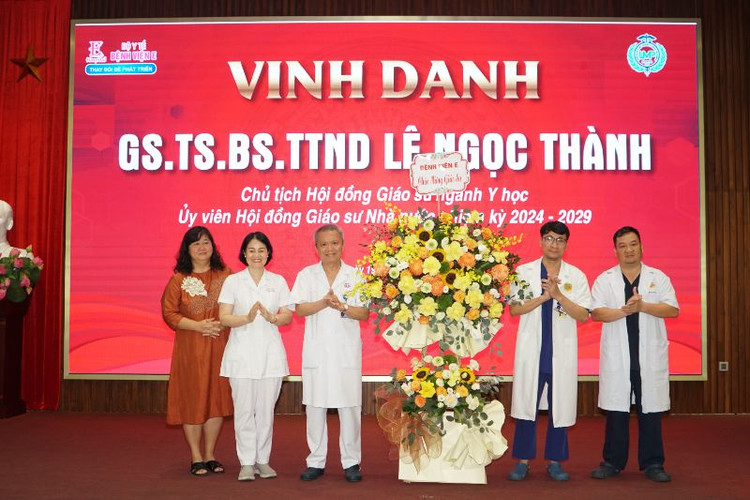Bệnh viện E tổ chức lễ vinh danh GS.TS.BS.TTND Lê Ngọc Thành đã được bổ nhiệm là Chủ tịch Hội đồng Giáo sư ngành Y học, đồng thời là tân Ủy viên Hội đồng Giáo sư Nhà nước nhiệm kỳ 2024-2029