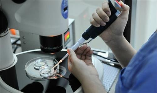 Bộ Y tế chấn chỉnh tình trạng mua bán tinh trùng tràn lan ảnh 1