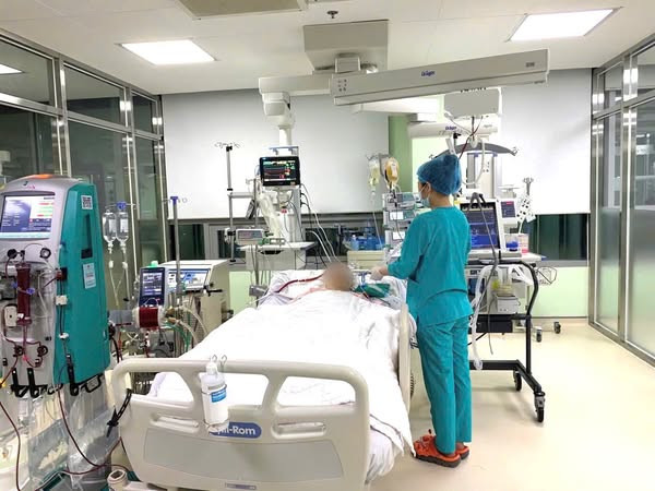Tim phổi nhân tạo cứu sống người bệnh cúm A nguy kịch -- Ảnh BVCC
