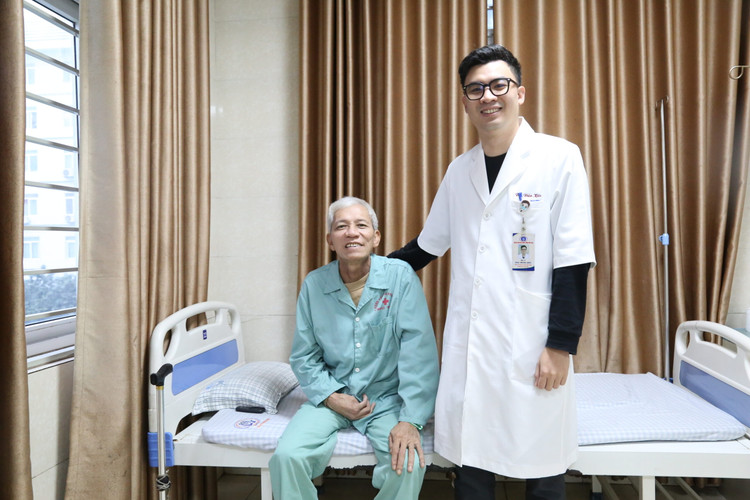 Xạ trị hết 2 loại ung thư ở bệnh nhân tai biến mạch máu não