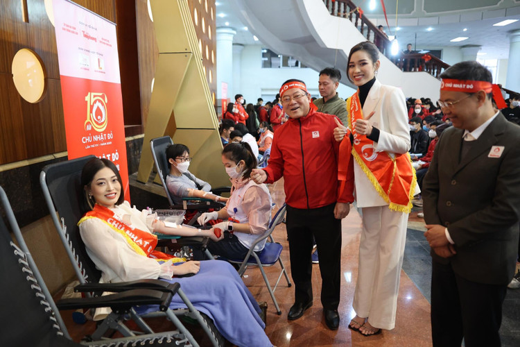 Ngày hội chính thức hiến máu Chủ nhật đỏ lần thứ XV tại ĐH Bách khoa