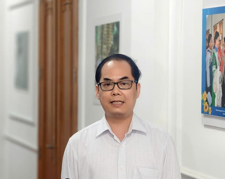 TS Tạ Mạnh Hùng, Phó Cục trưởng Cục Quản lý Dược.