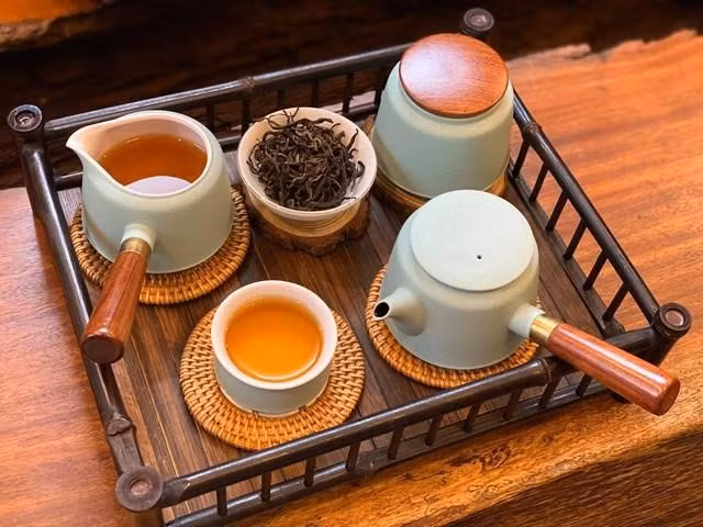 Biết cách chọn đúng loại trà sẽ phòng chữa nhiều bệnh mùa thu - Ảnh minh họa